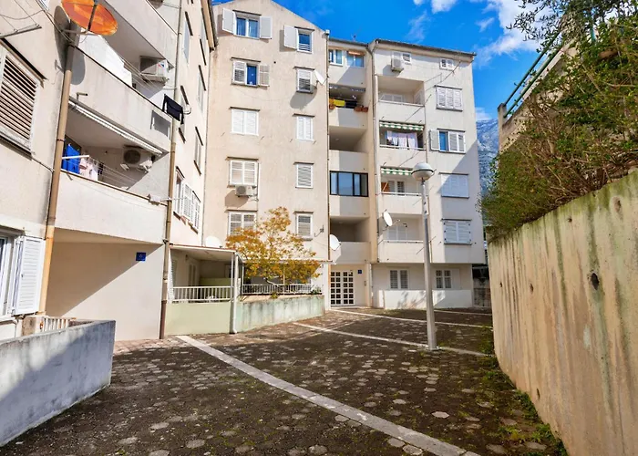 Apartman In With Wifi Makarska