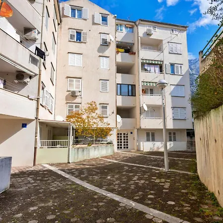 Apartment In With Wifi Makarska